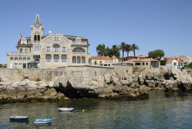 Cascais.