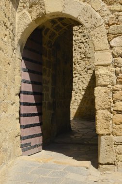 girişte Ortaçağ Kalesi