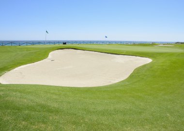 Golf Sahası yanında deniz