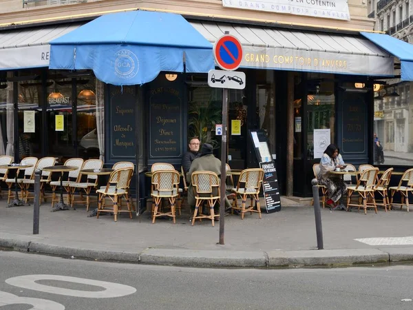 Paris Fransa Mart 2022 Dış Terasta Sabah Paris Fransa Kahvaltı — Stok fotoğraf