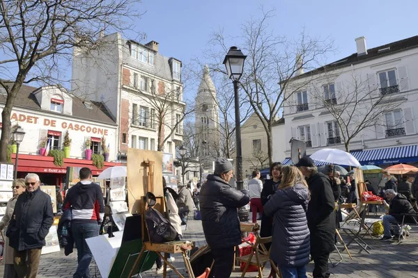 Paris Frankreich März 2022 Menschen Auf Dem Dorfplatz Montmartre Paris — Stockfoto