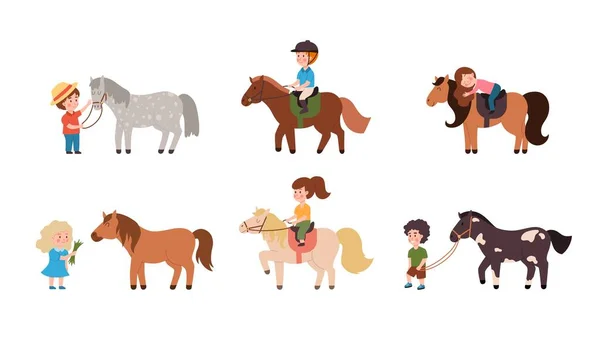 イラストのセット 子供たちは白い背景に馬 ベクトルフラットイラストに乗ることを学ぶ 子供が馬に乗っている 女の子 少年は乗ることを学びます — ストックベクタ