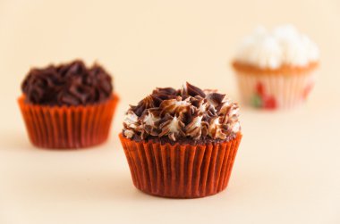 Mini çikolata cupcakes