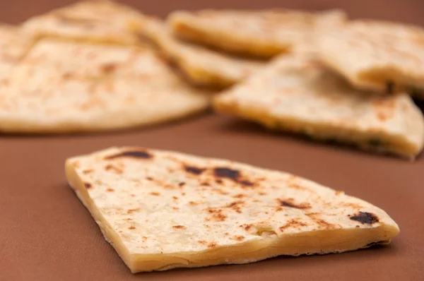 Индийский хлеб - наан — стоковое фото