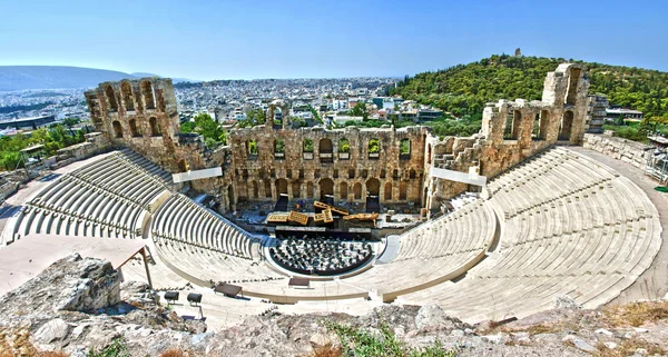 罗马 odeion 的 herodes atticus。雅典卫城。雅典 — 图库照片