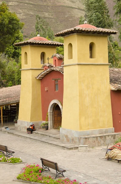 Chrámové opevnění leží, posvátné údolí, peru — Stock fotografie