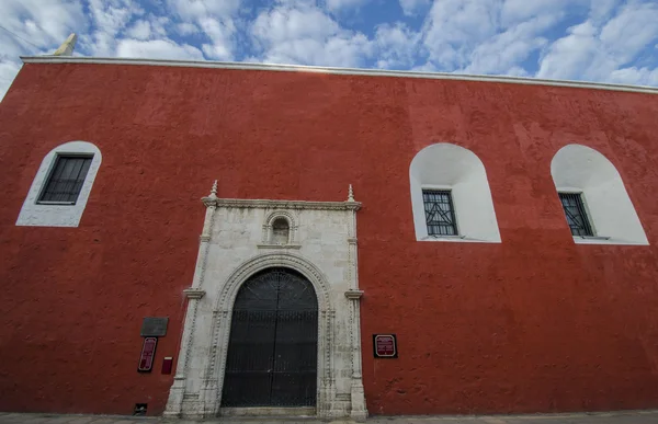 Colonial Building in Merida — Stock Photo, Image