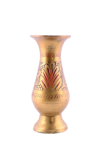 Vaso de cobre antigo isolado — Fotografia de Stock