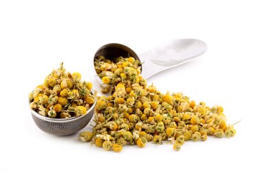 yığın kurutulmuş papatya