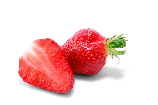 Frische Erdbeeren isoliert auf einem weißen — Stockfoto