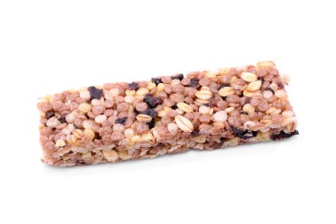 granola bar beyaz izole ediyor.