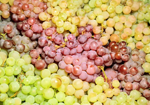 Uvas de vino en el mercado —  Fotos de Stock