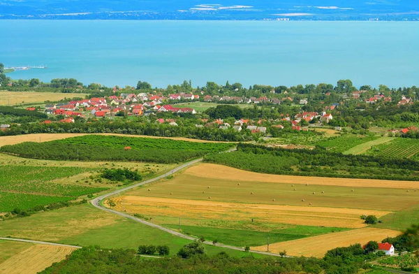 Kis falu a balaton, Magyarország — Stock Fotó