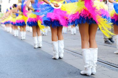 Güzel davul öğrencileri