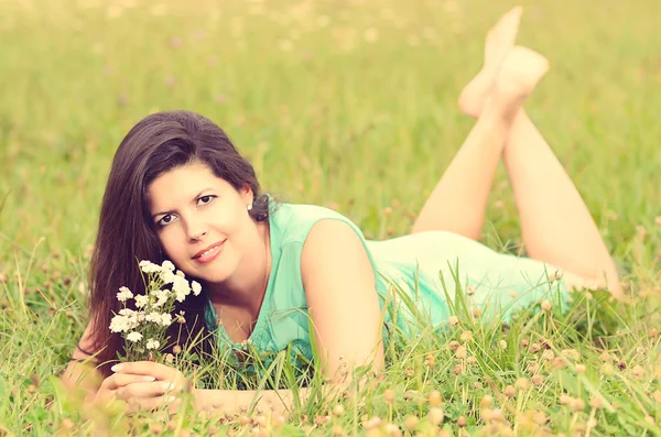 Retrato de uma bela mulher branca — Fotografia de Stock