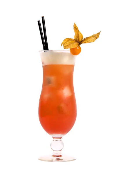 Cocktail arancione con una bacca — Foto Stock