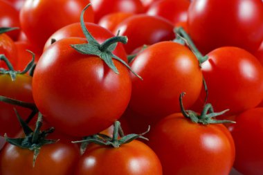miktarlarda birbirlerine yakın domates