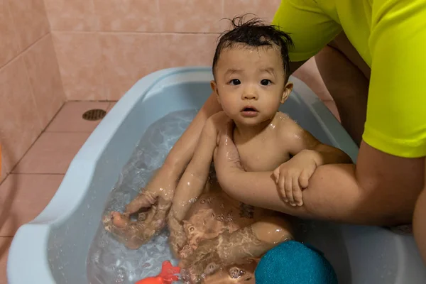 Feliz Anos Idade Asiático Chinês Menino Feliz Durante Banho — Fotografia de Stock