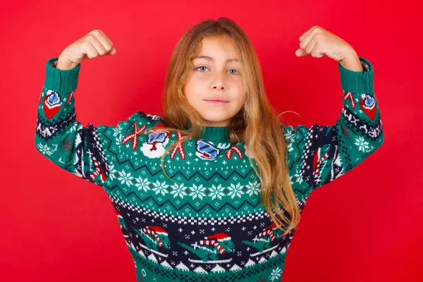 Waist Shot Brunette Kid Girl Knitted Sweater Christmas Red Background — Stock Photo, Image