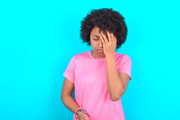 Tired Overworked Young African American Woman Wearing Pink Shirt Blue — Stockfoto