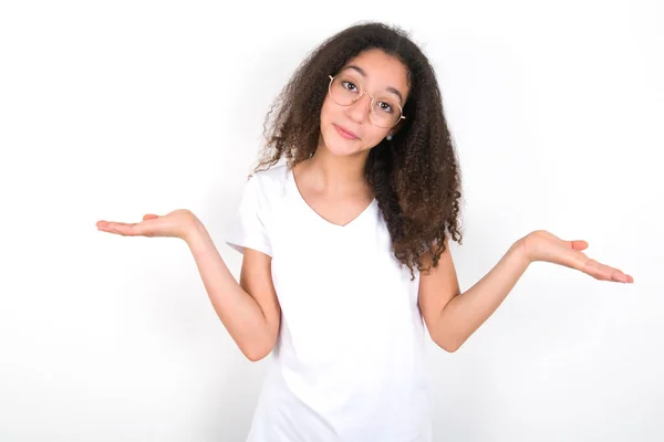 Careless Attractive Teenager Girl Afro Hairstyle Wearing White Shirt White — Fotografia de Stock