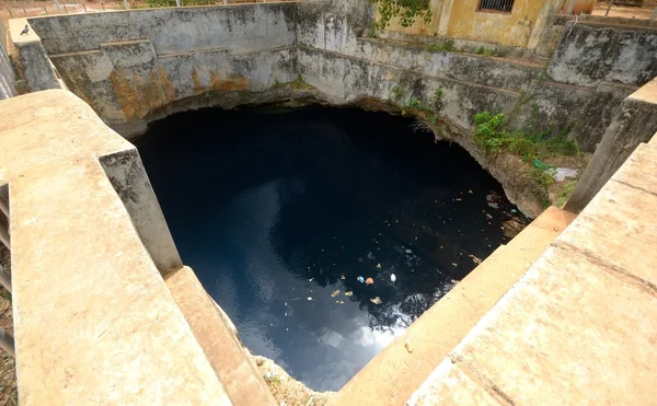Nilavarai Well (Sri Lanka, distrito de Jaffna) ) — Foto de Stock