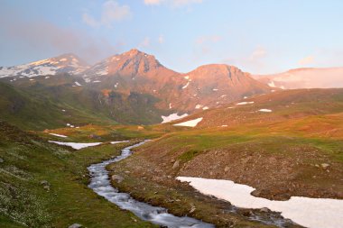 Alplerde doğal eko turizm