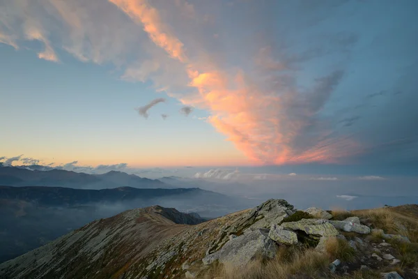 Coucher de soleil sur les Alpes — Photo