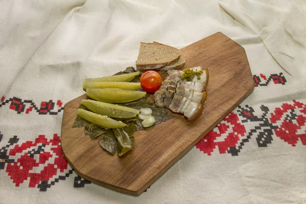 salatalık turşusu ile et