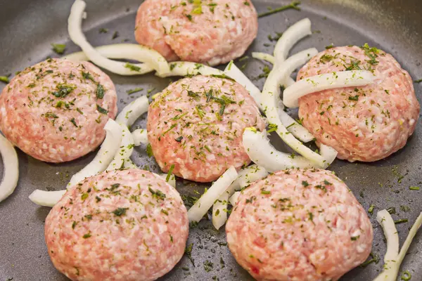 Çiğ kıyılmış??? ???? ??? ??????