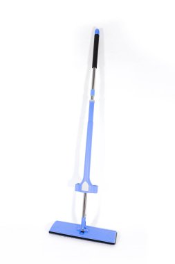 Dikey Çıkarma ile Tembel Paspas 360 - Mavi. Yüksek dayanıklı plastik. Yüksek dayanıklı plastik. Nozül malzemesi, mikrofiber. Beyaz arkaplan.