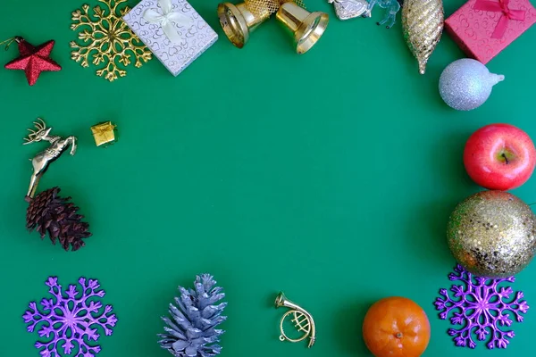Рождественские Украшения Красочном Фоне — стоковое фото