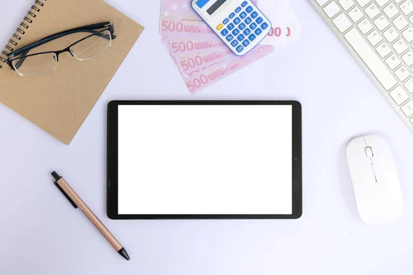 Tablet Blank Screen Stationary Supplies Money Table — Stockfoto