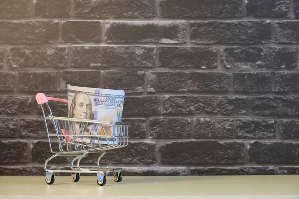 Winkelwagen Met Lege Ruimte Voor Tekst — Stockfoto