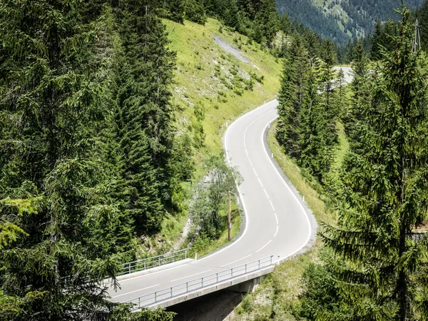 Winding road — Stock Photo, Image