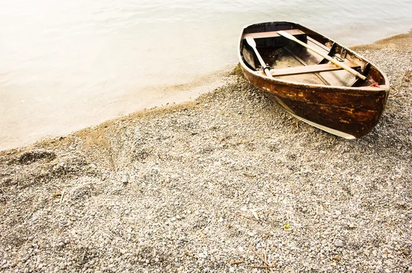 Oude roeiboot — Stockfoto