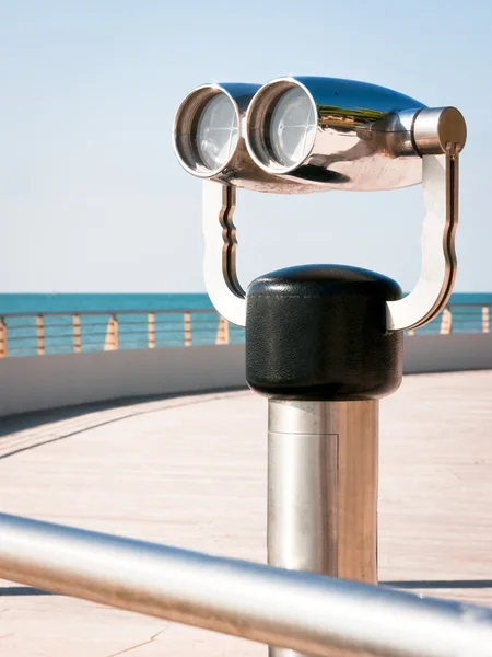 Coin operated binoculars — Stock Photo, Image