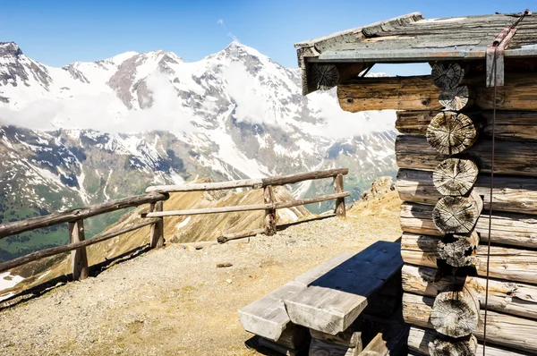 Old hut — Stockfoto