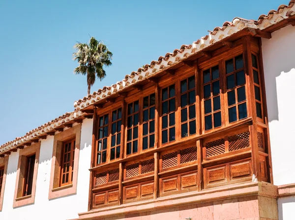 Dřevěný balkon — Stock fotografie