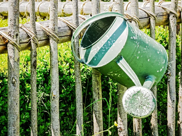 Velha lata de rega — Fotografia de Stock