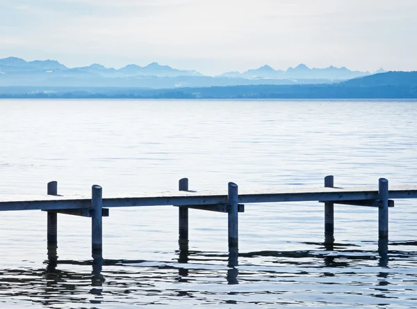 Vecchio pontile di legno — Foto Stock