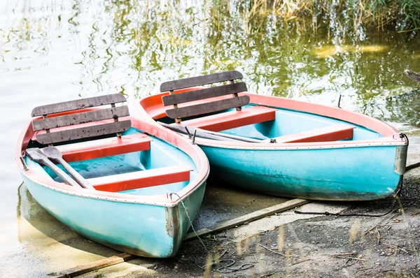 Oude roeiboot — Stockfoto