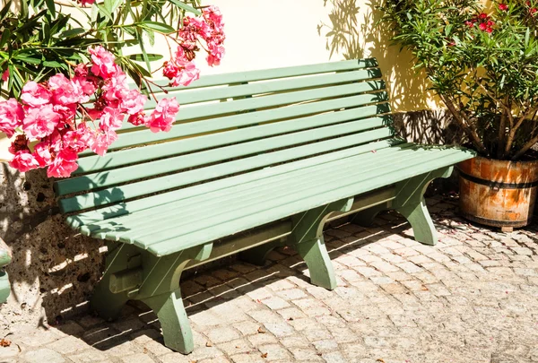 Dřevěné lavičce — Stock fotografie