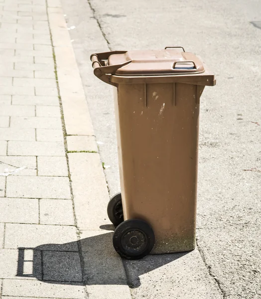 Modern garbage bins — Stock Photo, Image