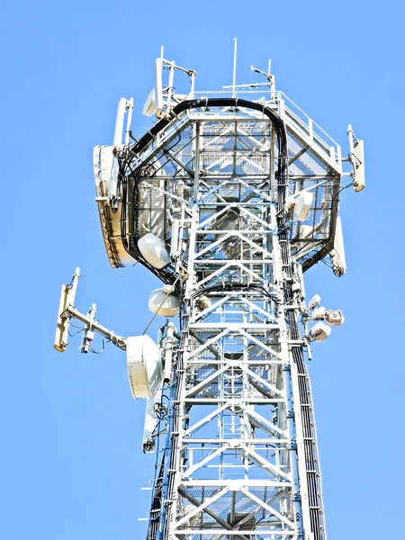 Torre de comunicación — Foto de Stock