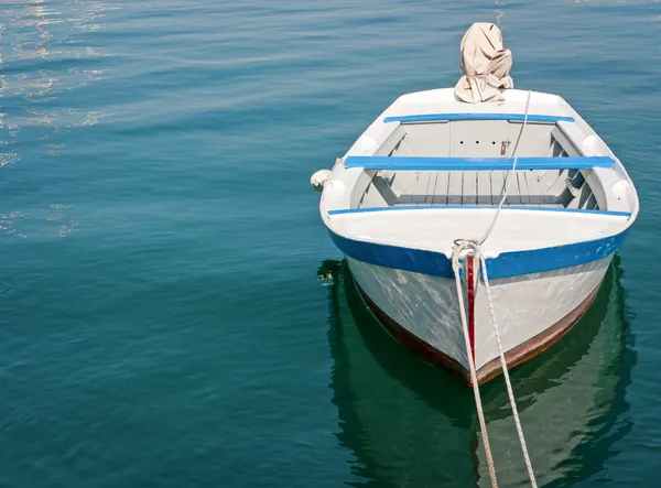 Old rowboat — Stock Photo, Image