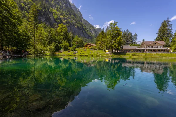 View Blausee Blue Lake Bernese Oberland Famous Tourist Destination Switzerland — Stock Photo, Image