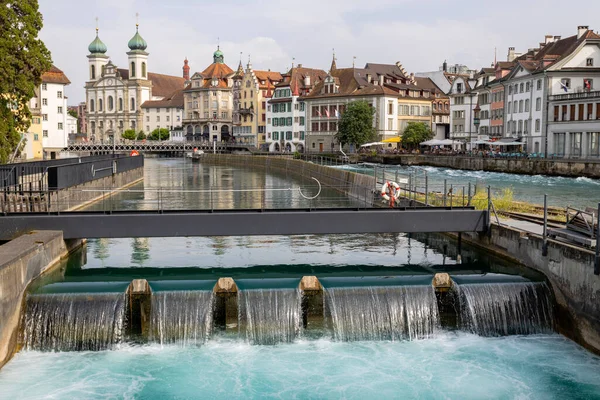 Lucerne Schweiz Juni 2022 Kleine Wasserfälle Der Reuss Mit Historischen — Stockfoto
