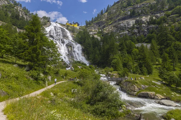 View Toce Waterfall Formazza Valley Province Verbano Cusio Ossola Italy — Stock Photo, Image