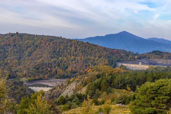 Herfst Berglandschap Ligurië Met Dam Van Het Giacopiane Meer Achtergrond — Stockfoto